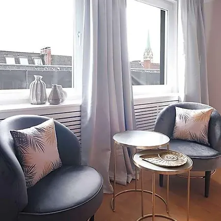 Saxx Aparthotel 3*